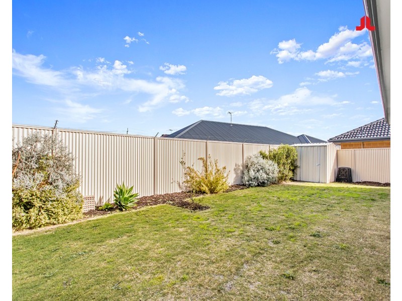 42 Sellafield Bend, Waikiki WA 6169