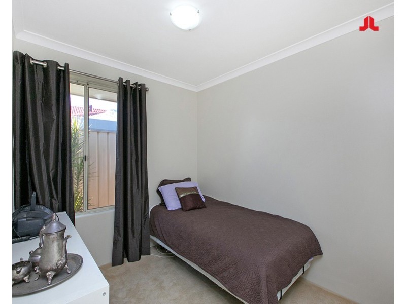 16 Swallow Grove, Waikiki WA 6169