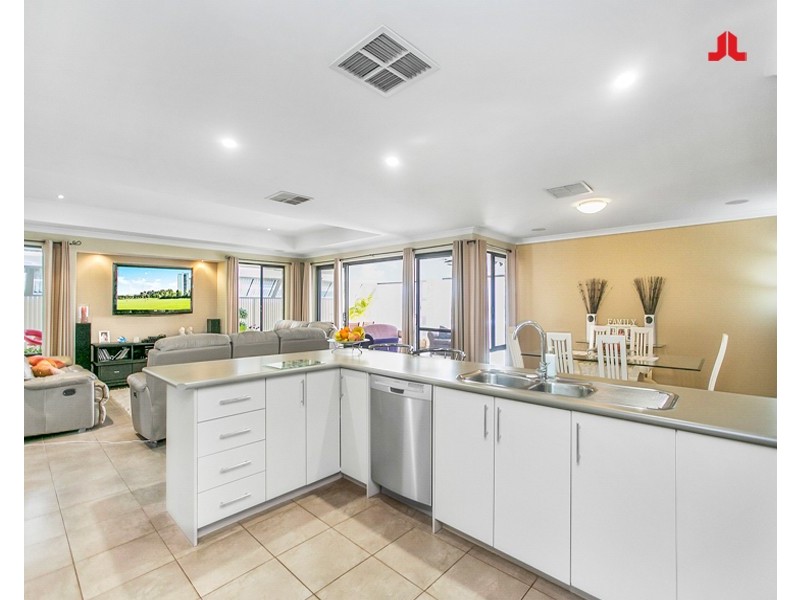 120 Harrington Waters Drive, Waikiki WA 6169