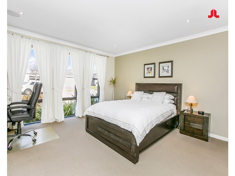 120 Harrington Waters Drive, Waikiki WA 6169