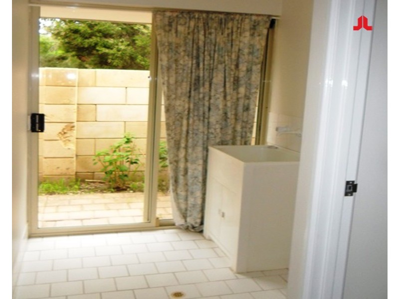 4/25 Penang Loop, Warnbro WA 6169