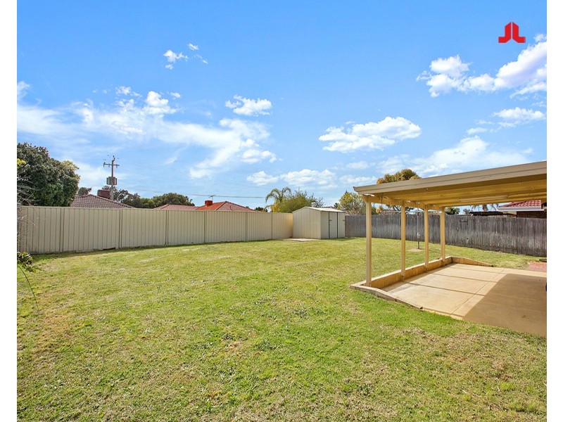 25 Linville Avenue, Cooloongup WA 6168