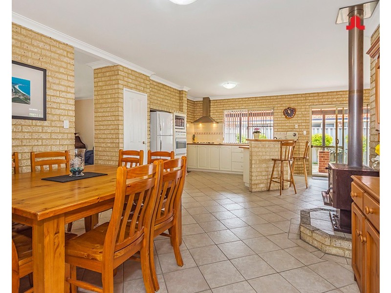 19 Fawdon Street, Safety Bay WA 6169