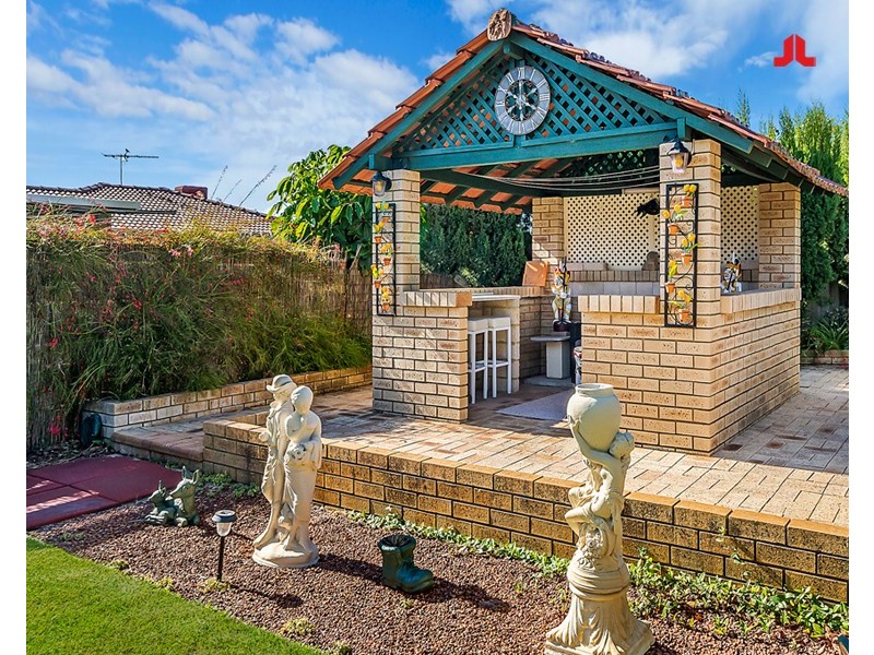 15 Chidley Place, Rockingham WA 6168