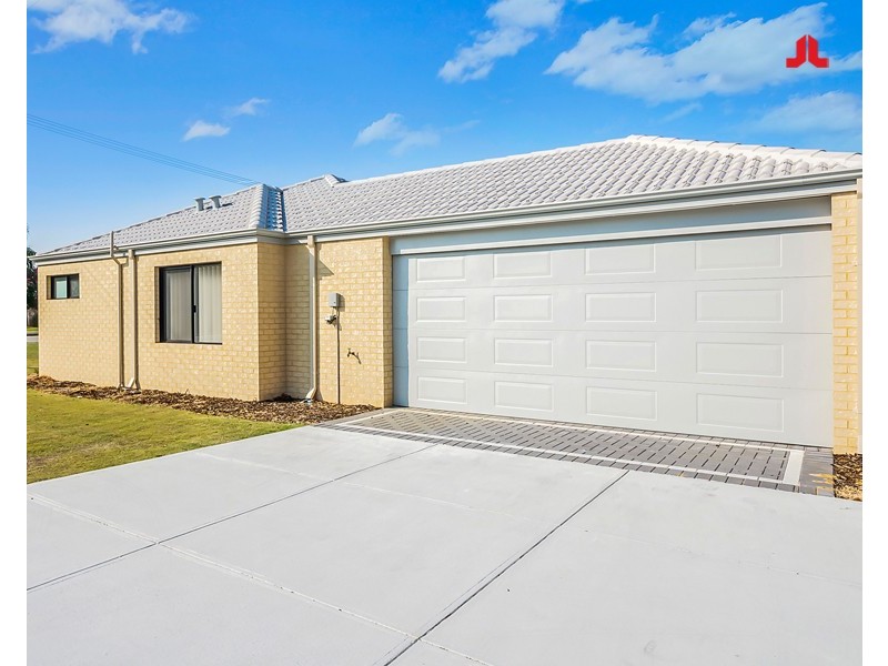 38 Dale Road, Armadale WA 6112