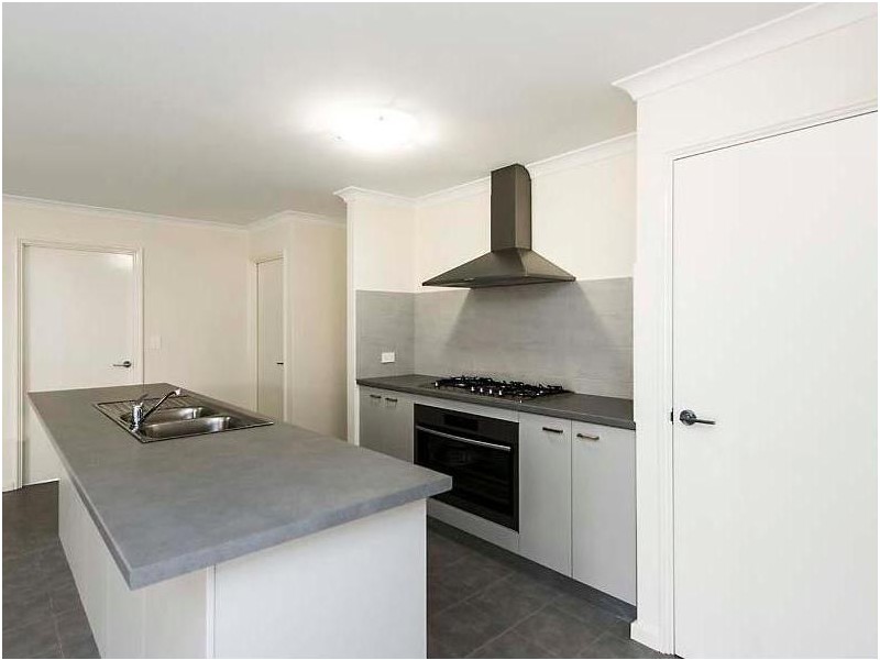 8A Doust Street, Hilton WA 6163