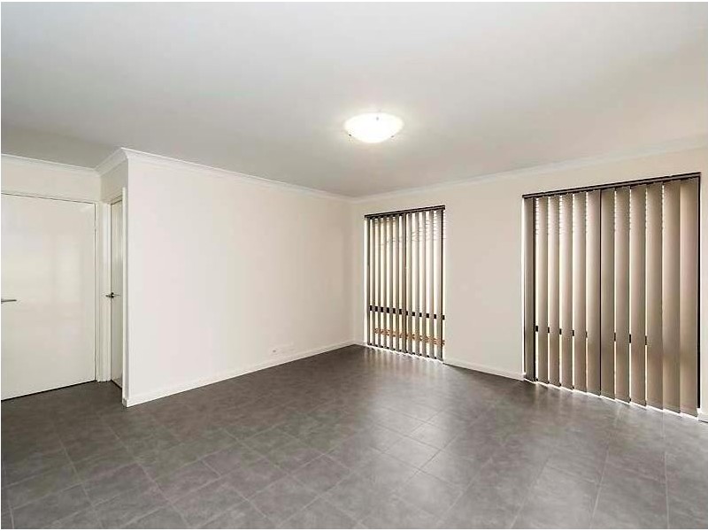 8A Doust Street, Hilton WA 6163