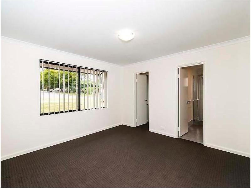 8A Doust Street, Hilton WA 6163