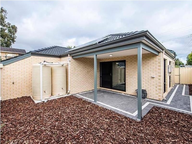 8A Doust Street, Hilton WA 6163