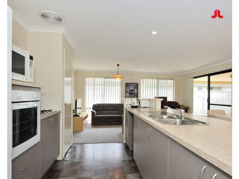 37 Oceanrunner Boulevard, Shoalwater WA 6169