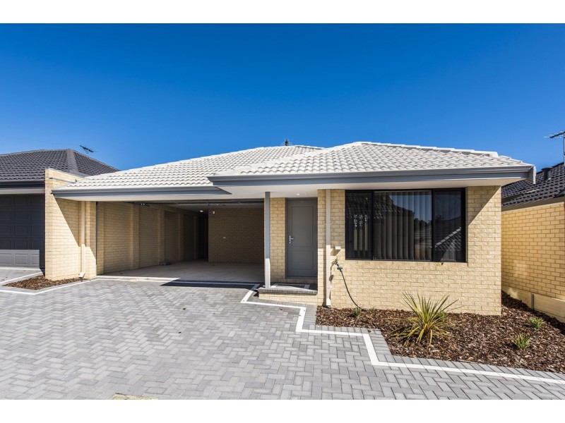 Unit 4/33 Cowcher Way East, Medina WA 6167