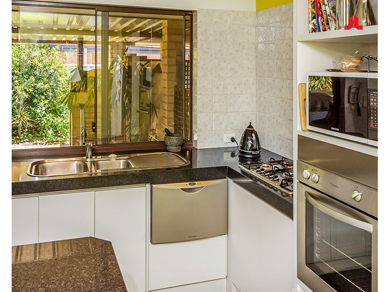 16 Aldinga Place, Waikiki WA 6169