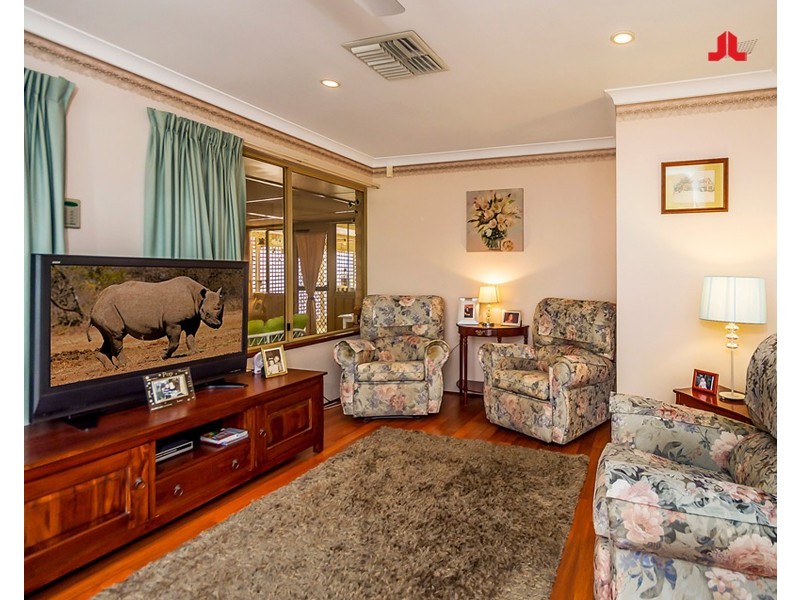 6 Tucuma Court, Warnbro WA 6169