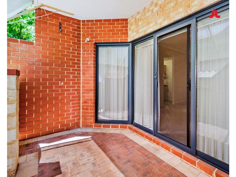 Apartment 14 / 50 Woodlake Retreat, Kingsley WA 6026