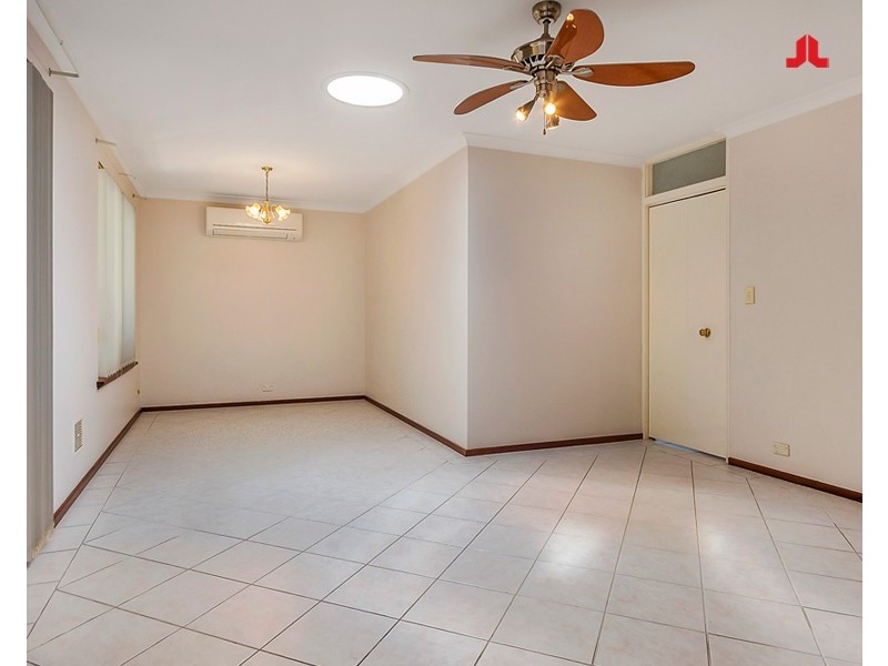 6 Swallow Grove, Waikiki WA 6169