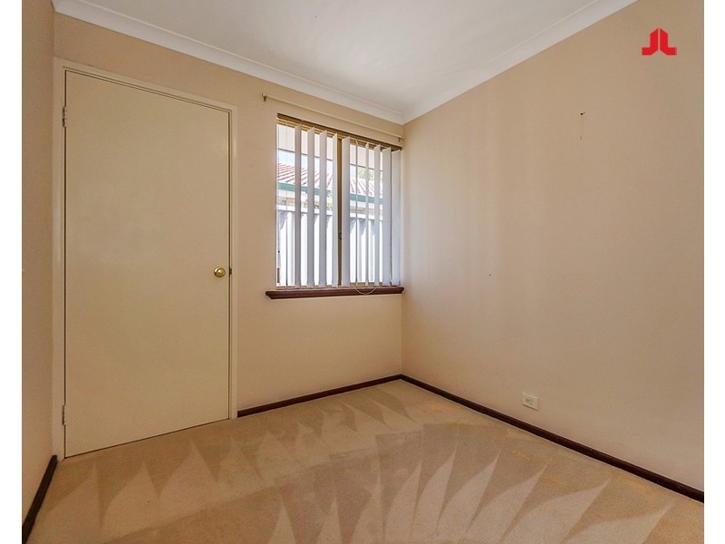 6 Swallow Grove, Waikiki WA 6169