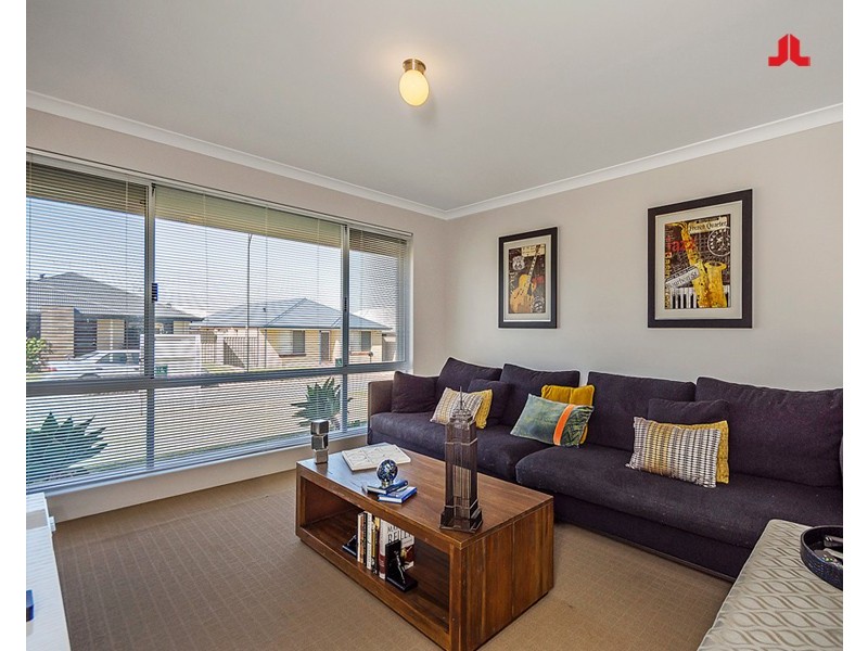 16 Finsbury Road, Baldivis WA 6171