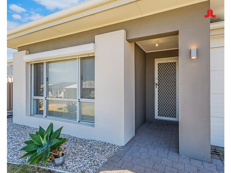 16 Finsbury Road, Baldivis WA 6171