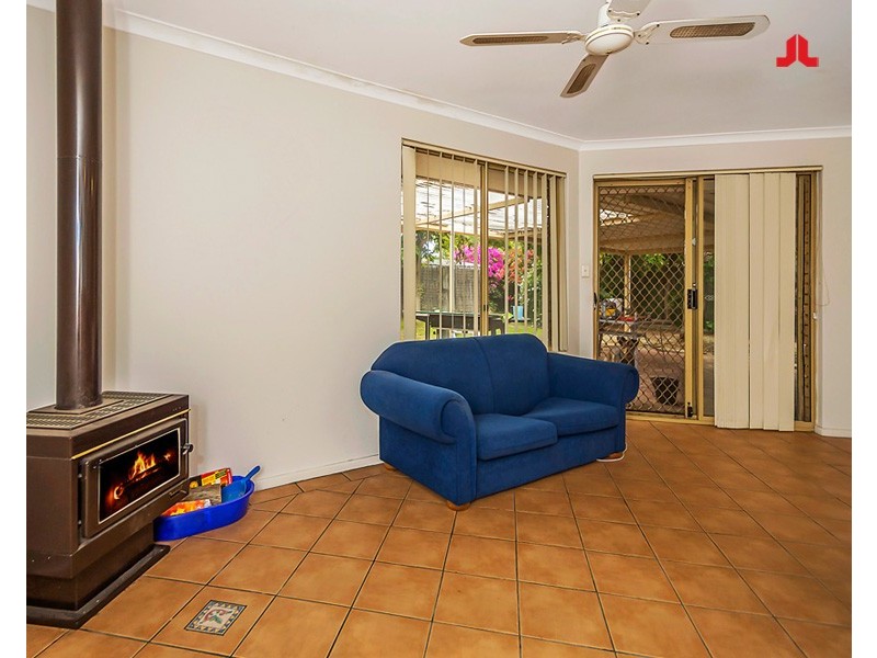 28 Carnegie Loop, Cooloongup WA 6168
