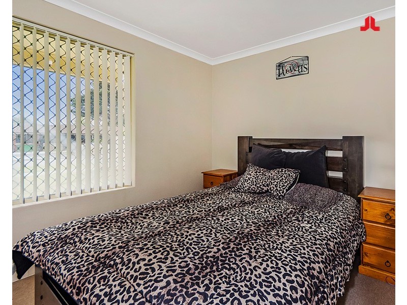 11 Holcombe Road, Warnbro WA 6169