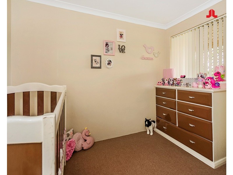 11 Holcombe Road, Warnbro WA 6169