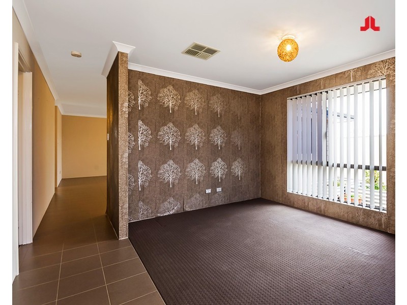 21 Arnside Bend, Waikiki WA 6169