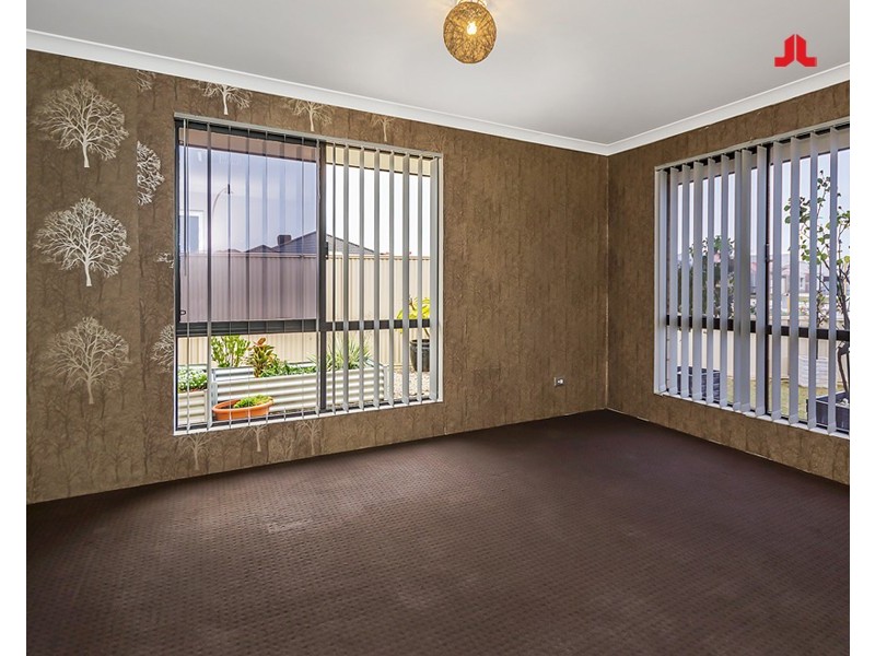 21 Arnside Bend, Waikiki WA 6169