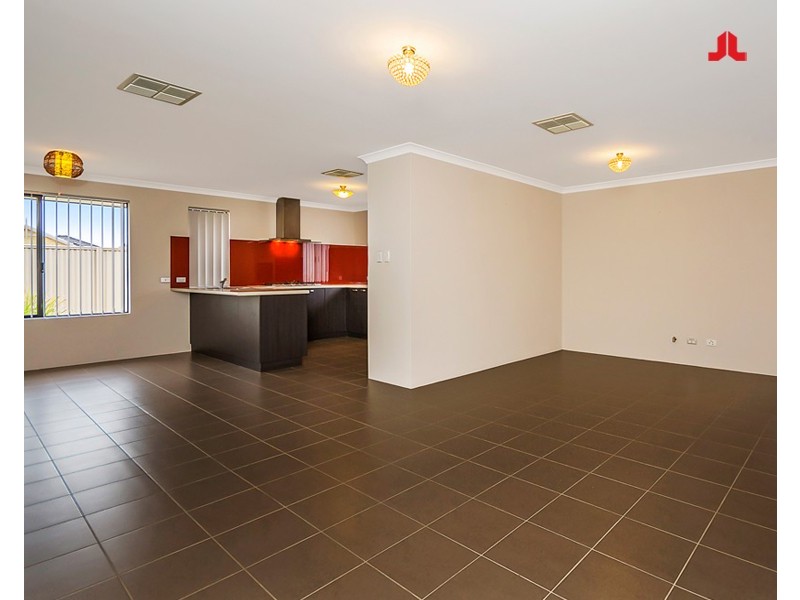 21 Arnside Bend, Waikiki WA 6169