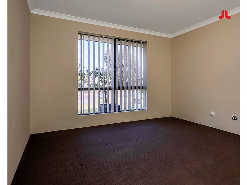 21 Arnside Bend, Waikiki WA 6169