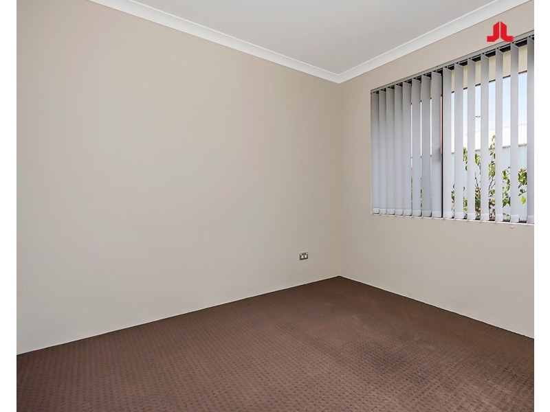 21 Arnside Bend, Waikiki WA 6169