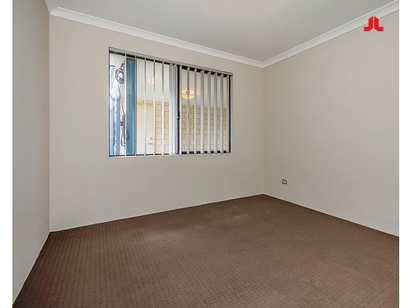 21 Arnside Bend, Waikiki WA 6169