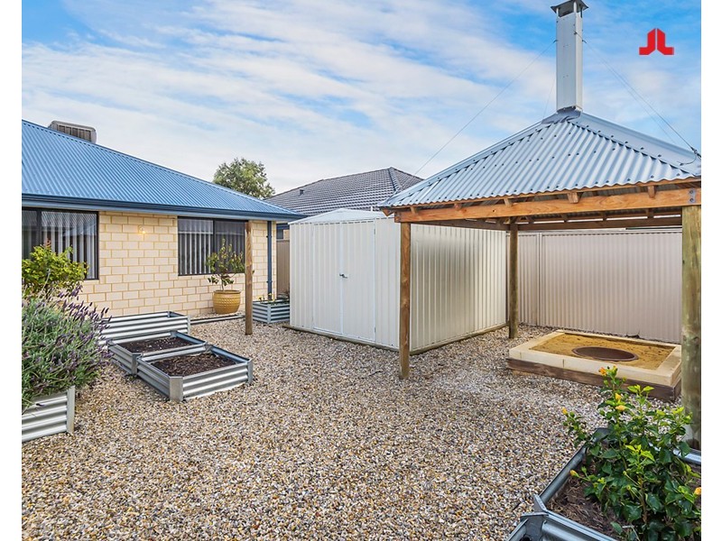 21 Arnside Bend, Waikiki WA 6169