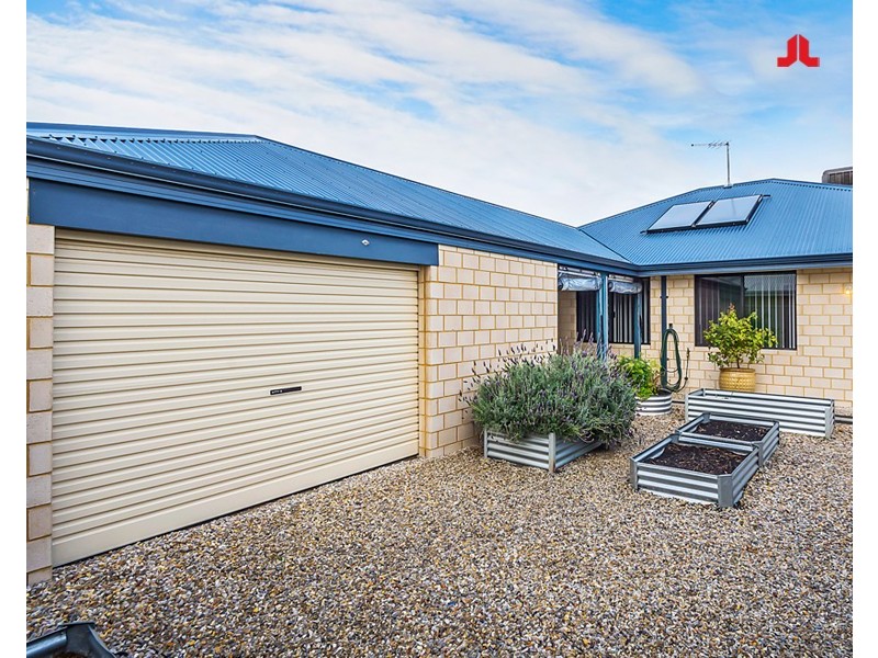 21 Arnside Bend, Waikiki WA 6169