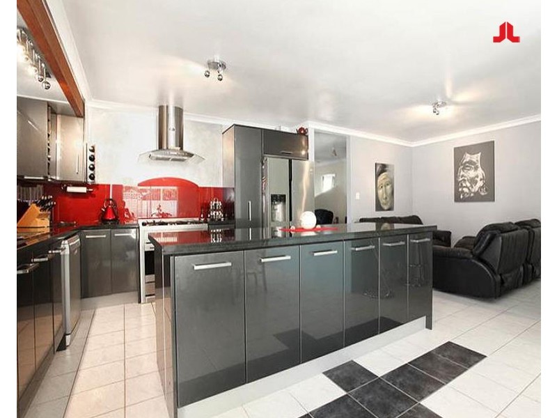 58 The Avenue, Warnbro WA 6169