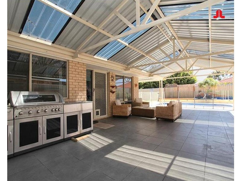 58 The Avenue, Warnbro WA 6169