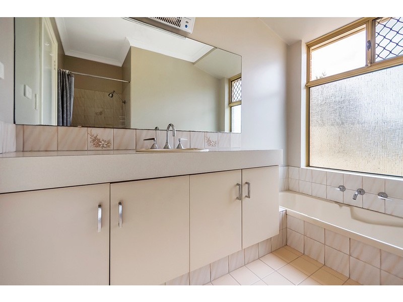 6 Cork Place, Warnbro WA 6169