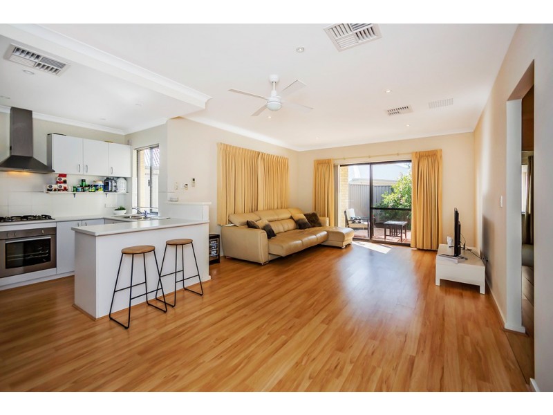6/12 Andalusian Loop, Baldivis WA 6171