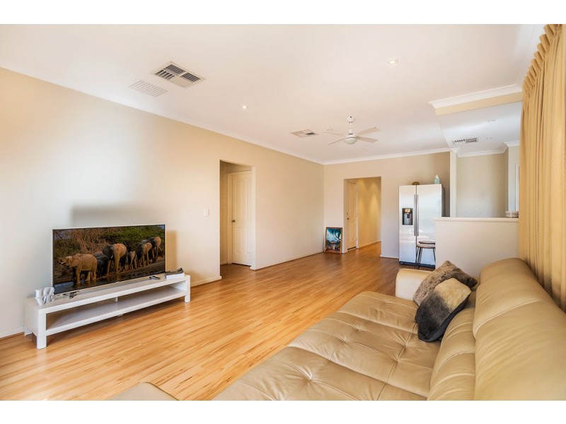 6/12 Andalusian Loop, Baldivis WA 6171