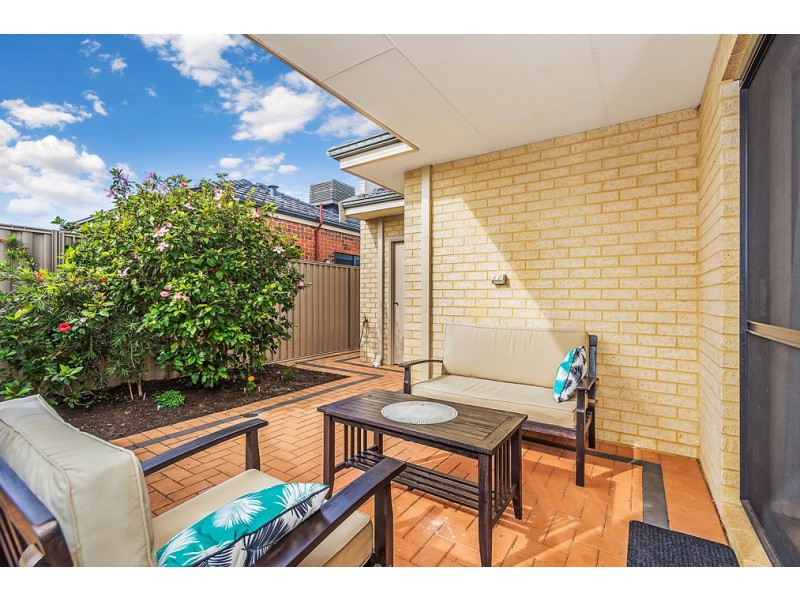 6/12 Andalusian Loop, Baldivis WA 6171