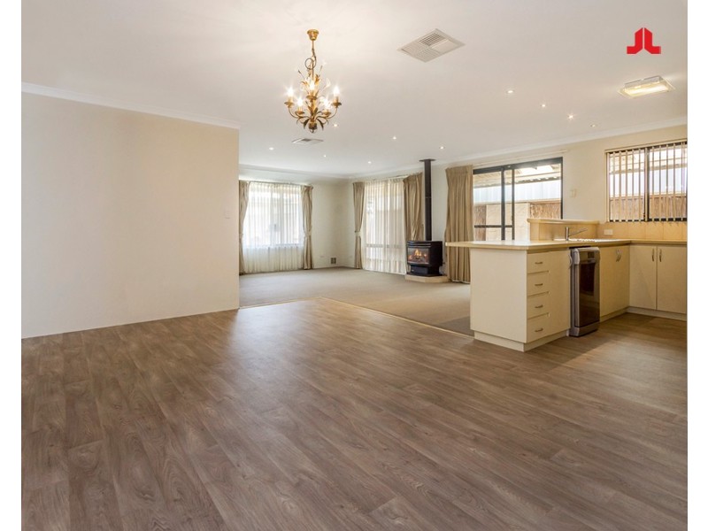 19 Riaza Parkway, Port Kennedy WA 6172