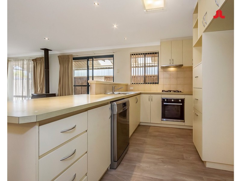 19 Riaza Parkway, Port Kennedy WA 6172