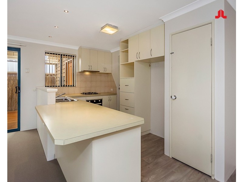 19 Riaza Parkway, Port Kennedy WA 6172