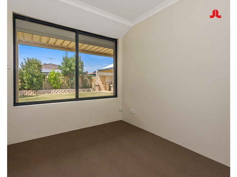 19 Riaza Parkway, Port Kennedy WA 6172