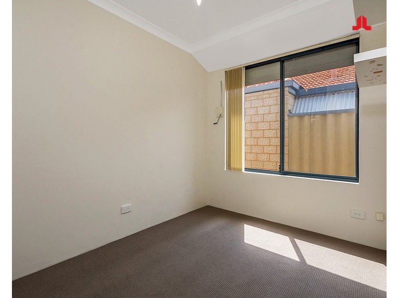 19 Riaza Parkway, Port Kennedy WA 6172