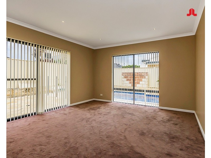 22 Champlain Road, Secret Harbour WA 6173