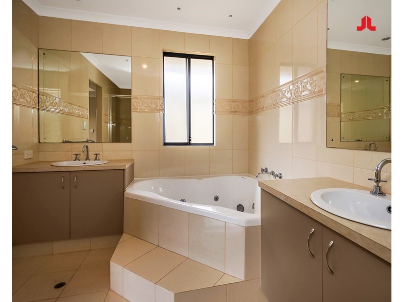 22 Champlain Road, Secret Harbour WA 6173