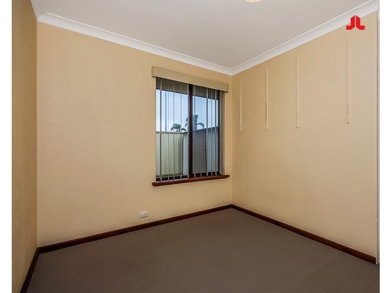 63 Chalmers Avenue, Waikiki WA 6169