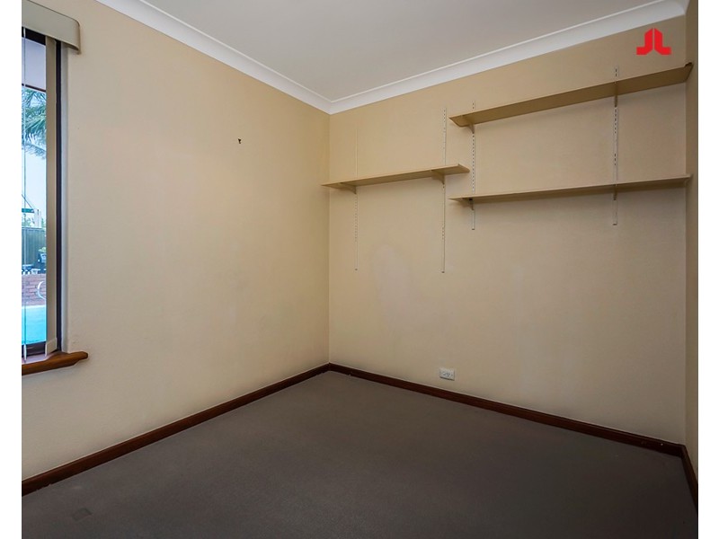 63 Chalmers Avenue, Waikiki WA 6169