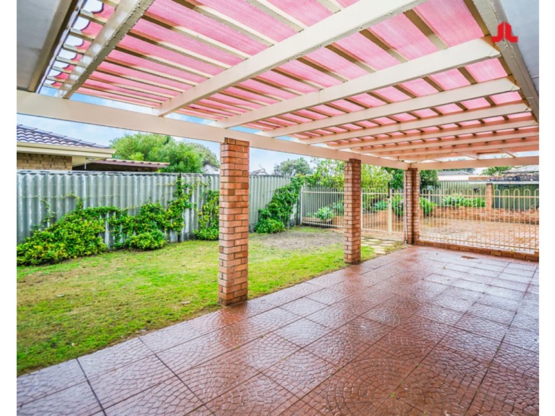 63 Chalmers Avenue, Waikiki WA 6169