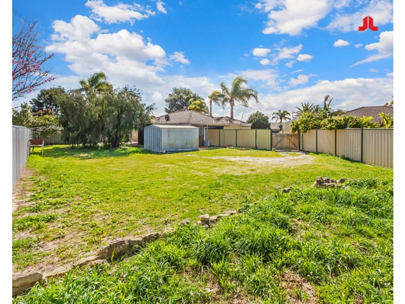 20 Halfmoon Place, Waikiki WA 6169
